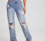 Slant Pocket Ripped Straight Jeans