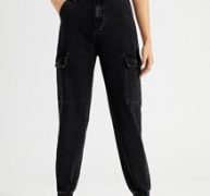 Solid Flap Pocket Jeans