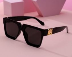 Square Frame Sunglasses