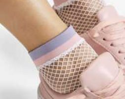 Striped Hem Fishnet Socks